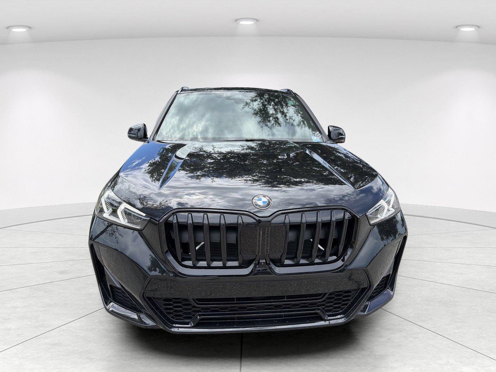 New 2026 BMW X1 xDrive28i w/ Technology Package AWD/4WD image 2