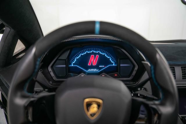 Used 2017 Lamborghini Aventador LP 750-4 Superveloce AWD/4WD image 18