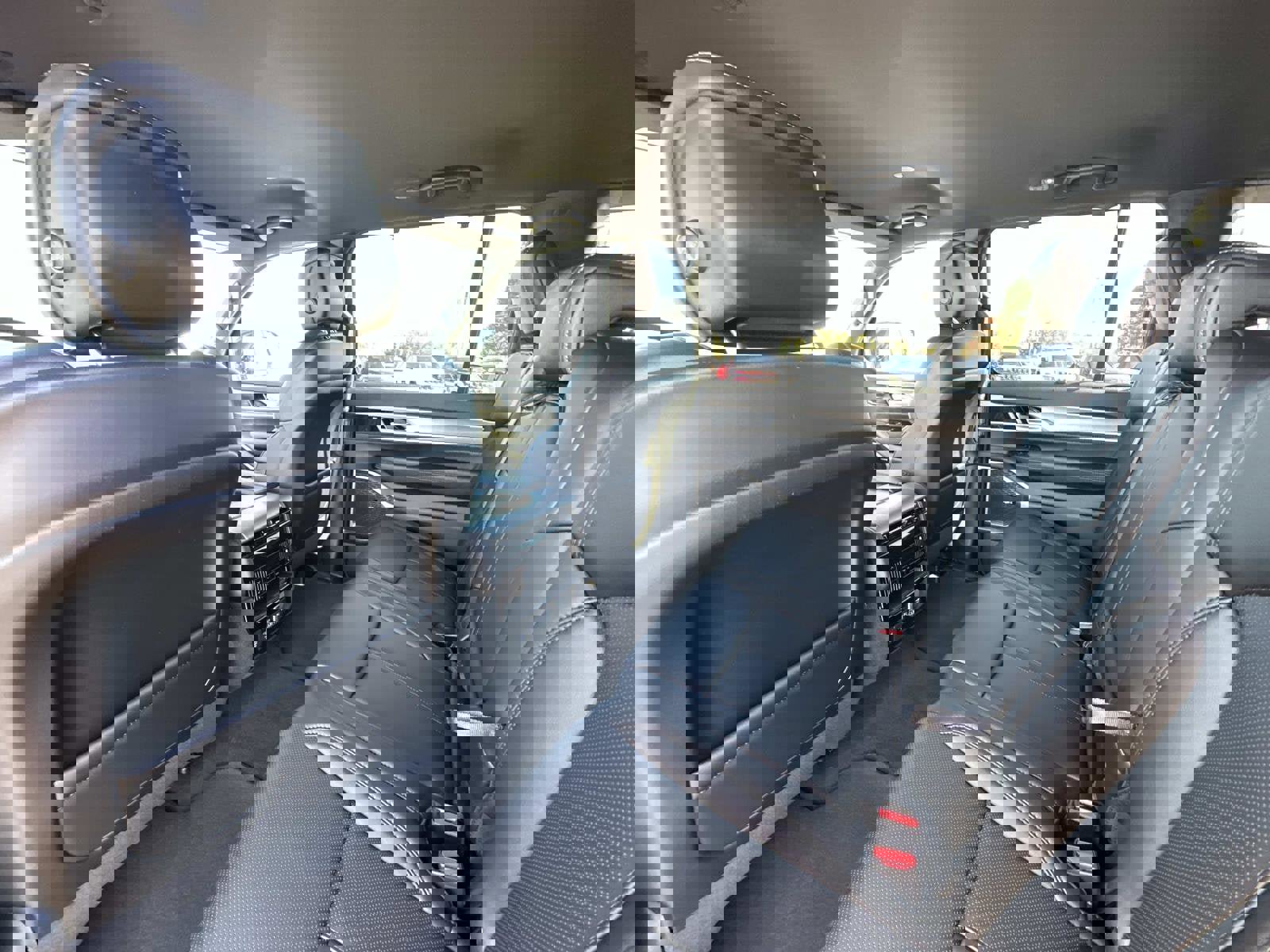 New 2025 Jeep Wagoneer 4WD image 19