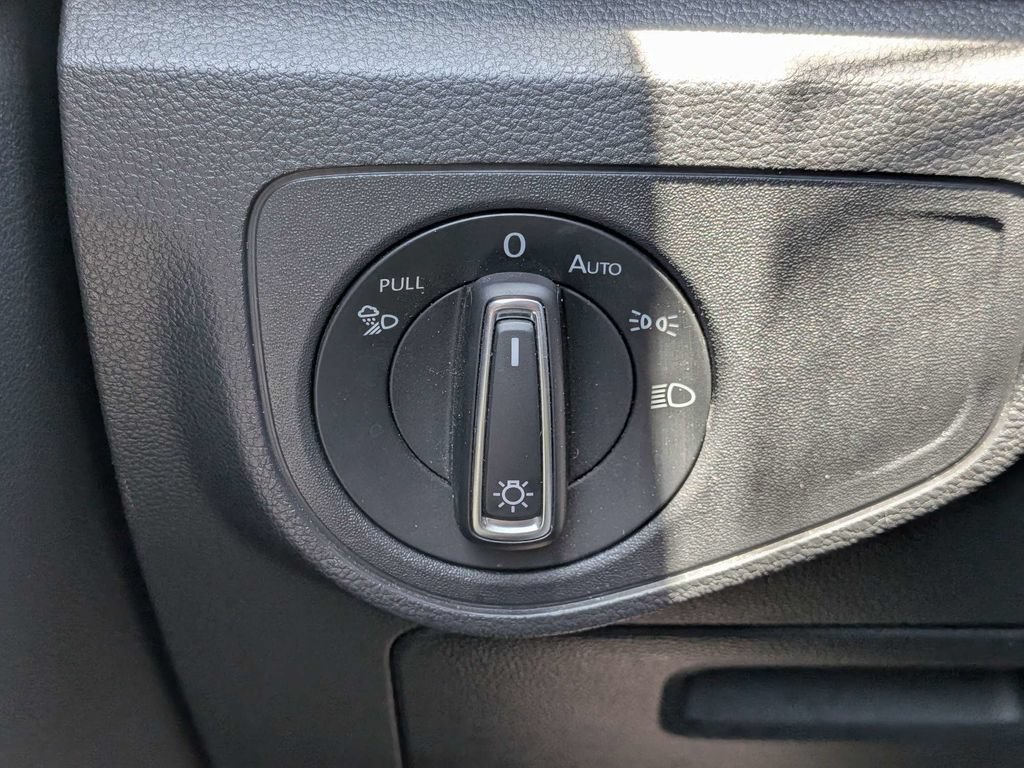 Used 2021 Volkswagen Atlas S FWD image 34