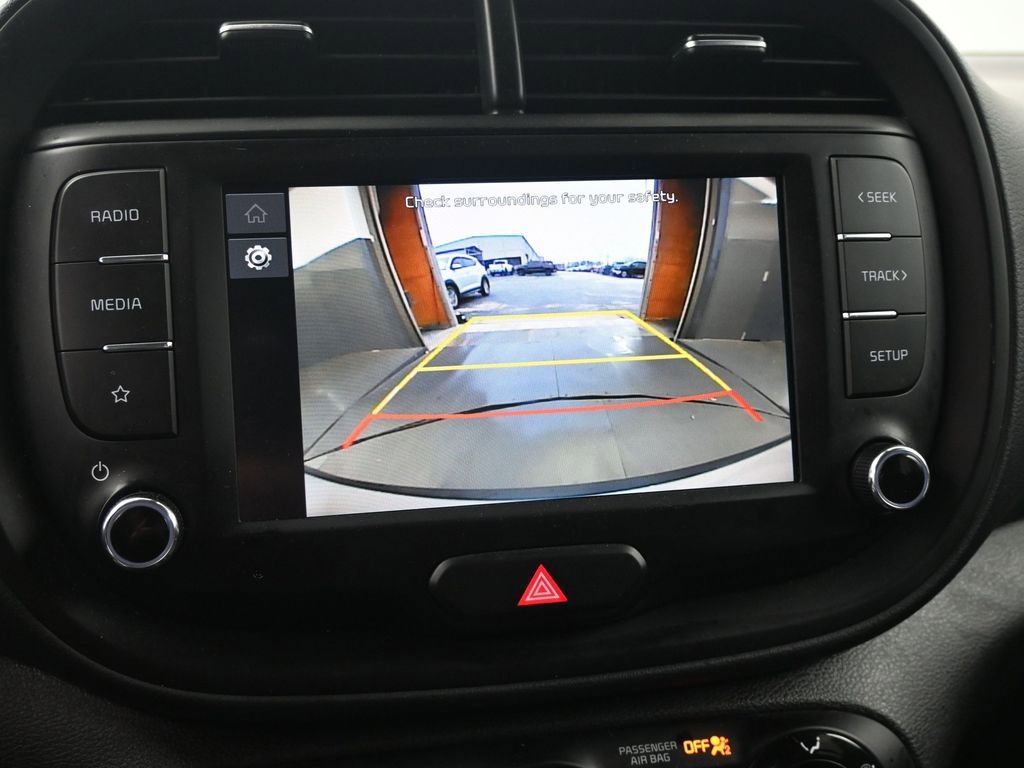 Used 2025 Kia Soul LX w/ LX Technology Package image 32
