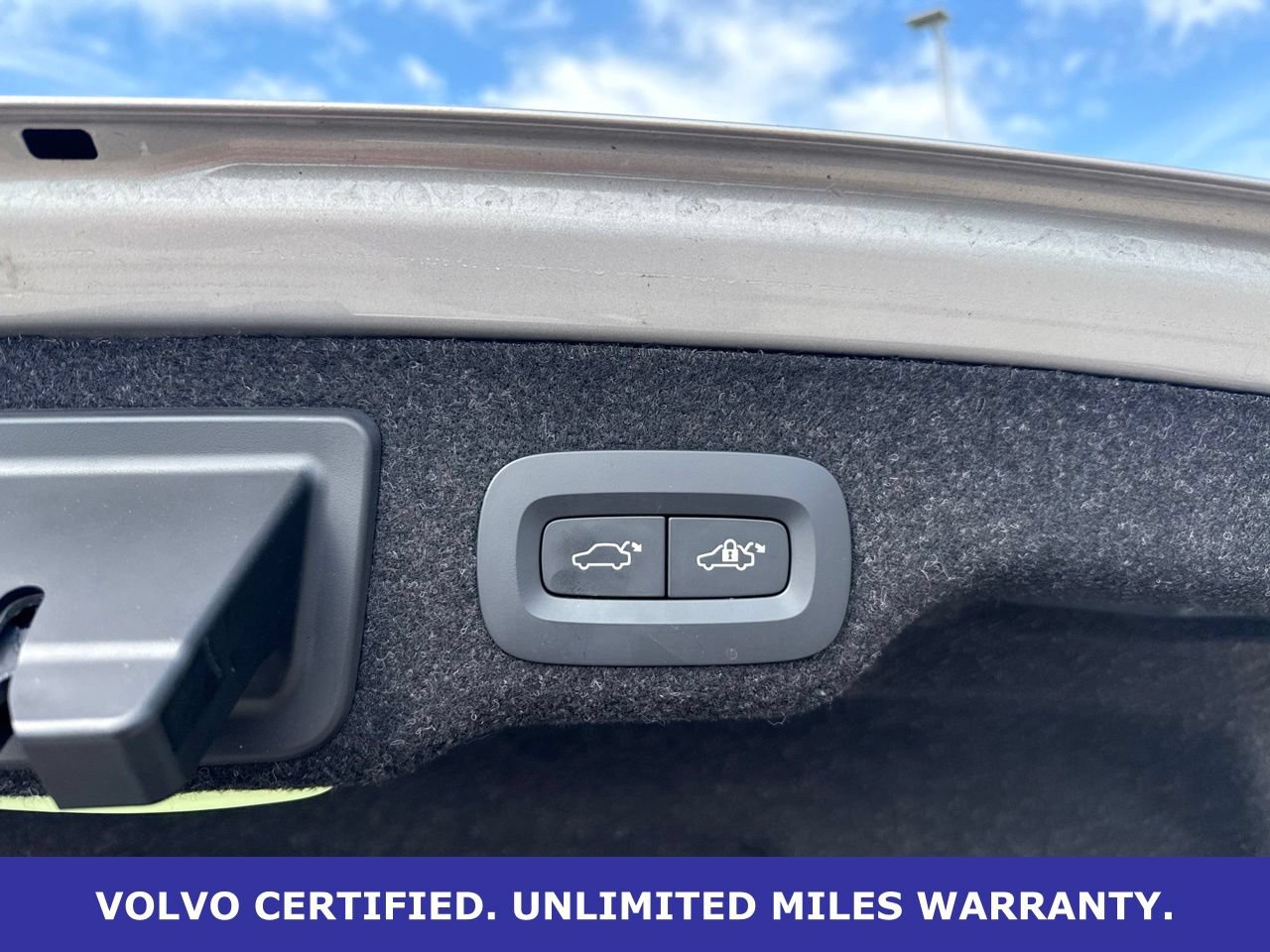 Certified 2023 Volvo S90 B6 Plus w/ Protection Package Premier AWD/4WD image 8