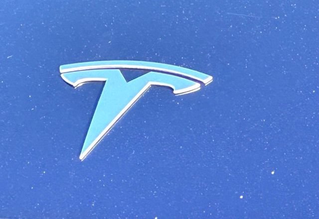 Used 2021 Tesla Model 3 Long Range AWD/4WD image 3