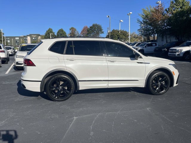 Certified 2023 Volkswagen Tiguan SE R-Line FWD image 8