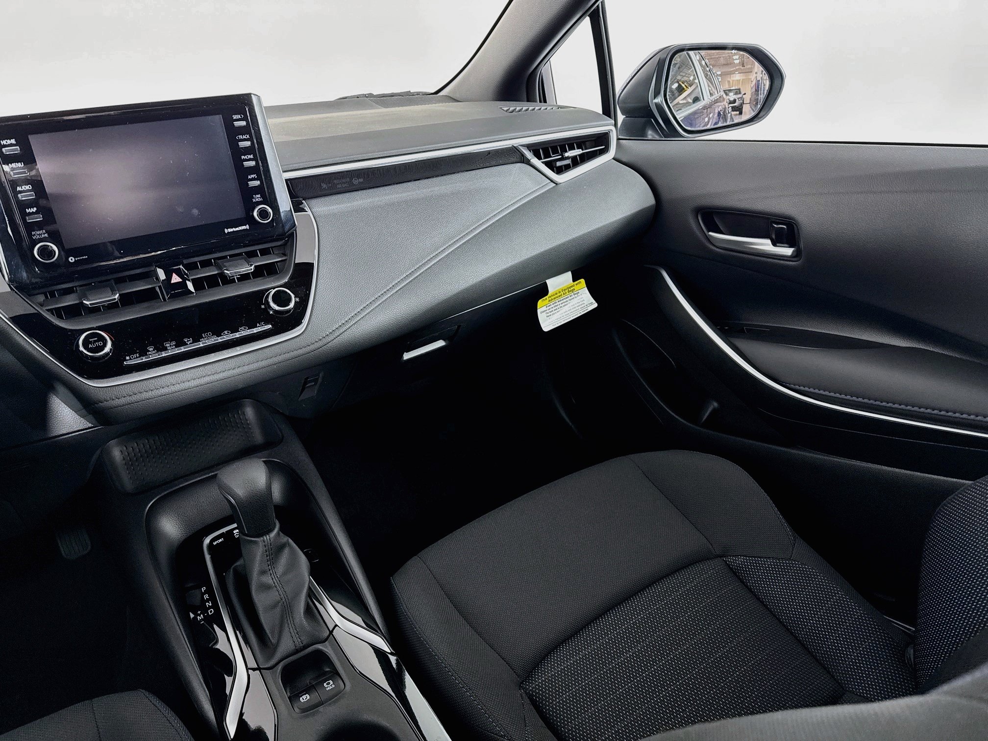 Used 2022 Toyota Corolla SE w/ Carpet Mat Package (TMS) FWD image 21