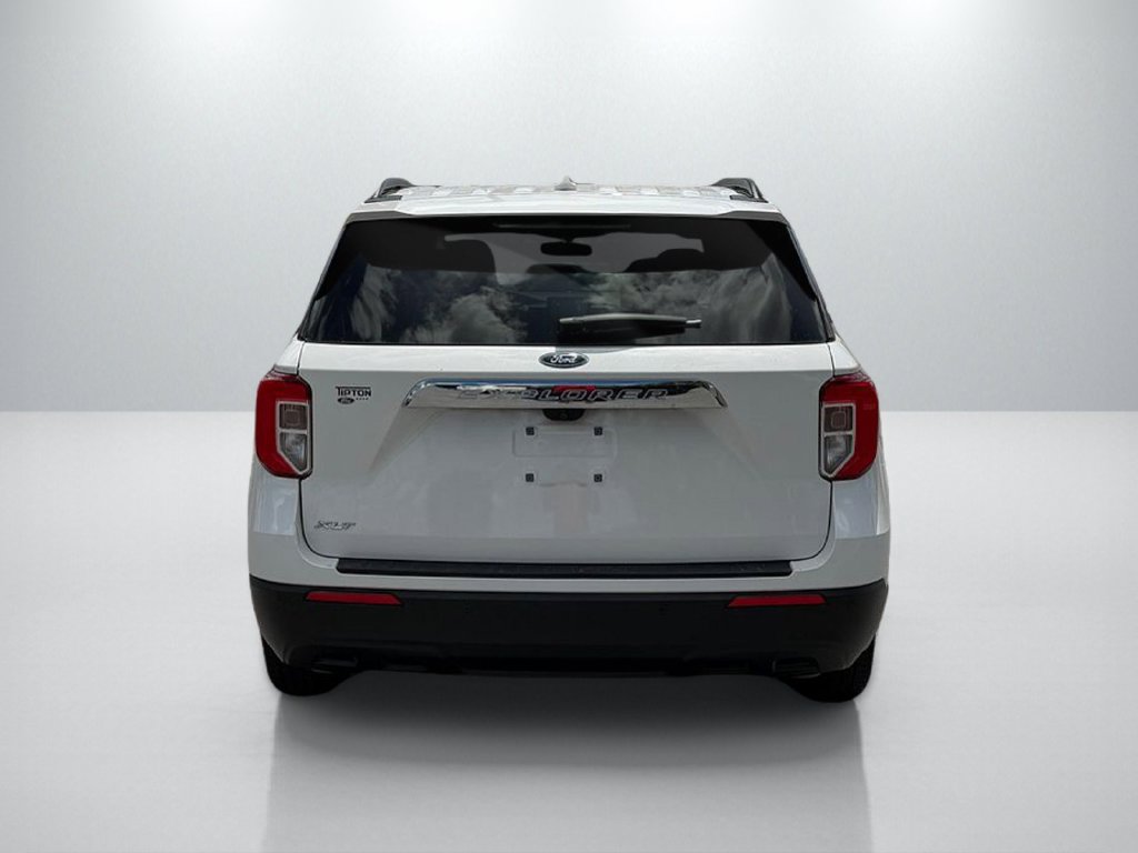 Used 2024 Ford Explorer XLT RWD image 6