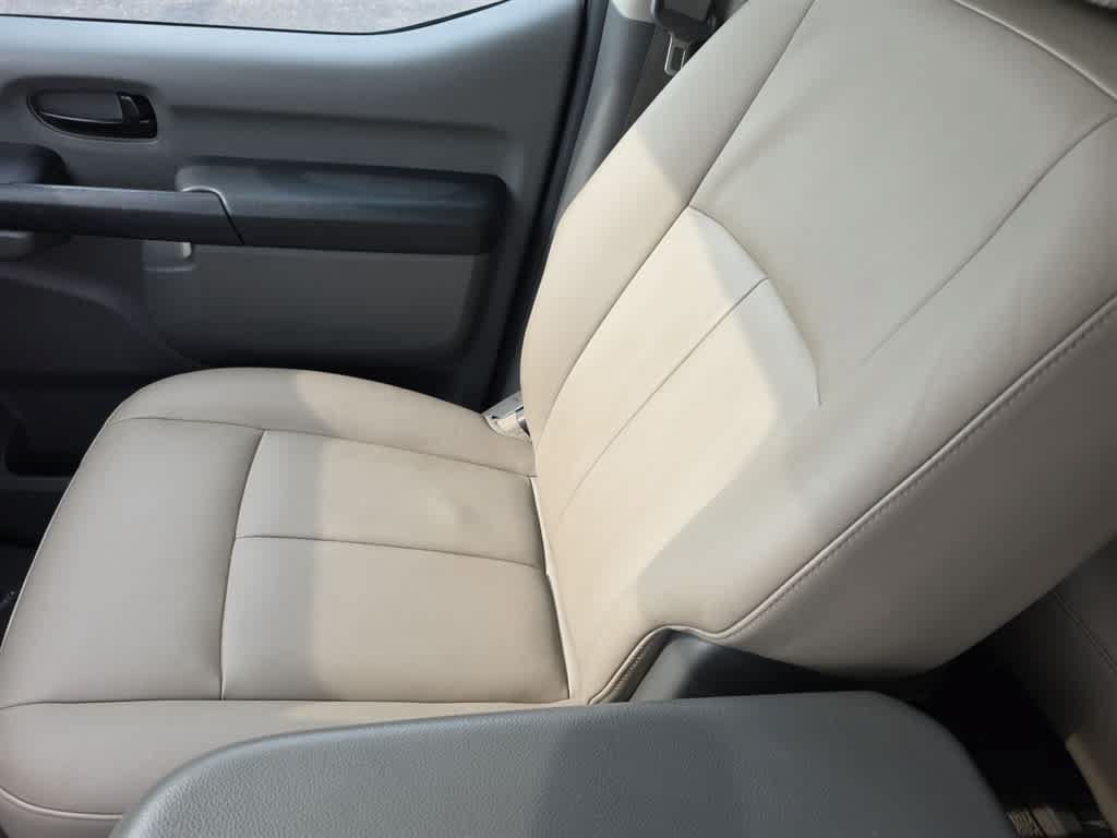 Used 2019 Nissan NV 3500 SL RWD image 26