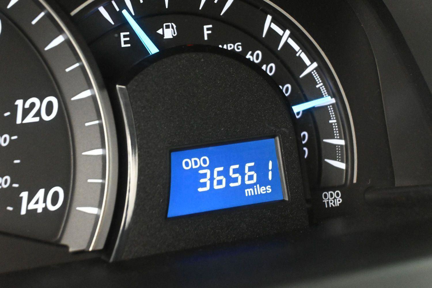 Used 2014 Toyota Camry LE FWD image 3