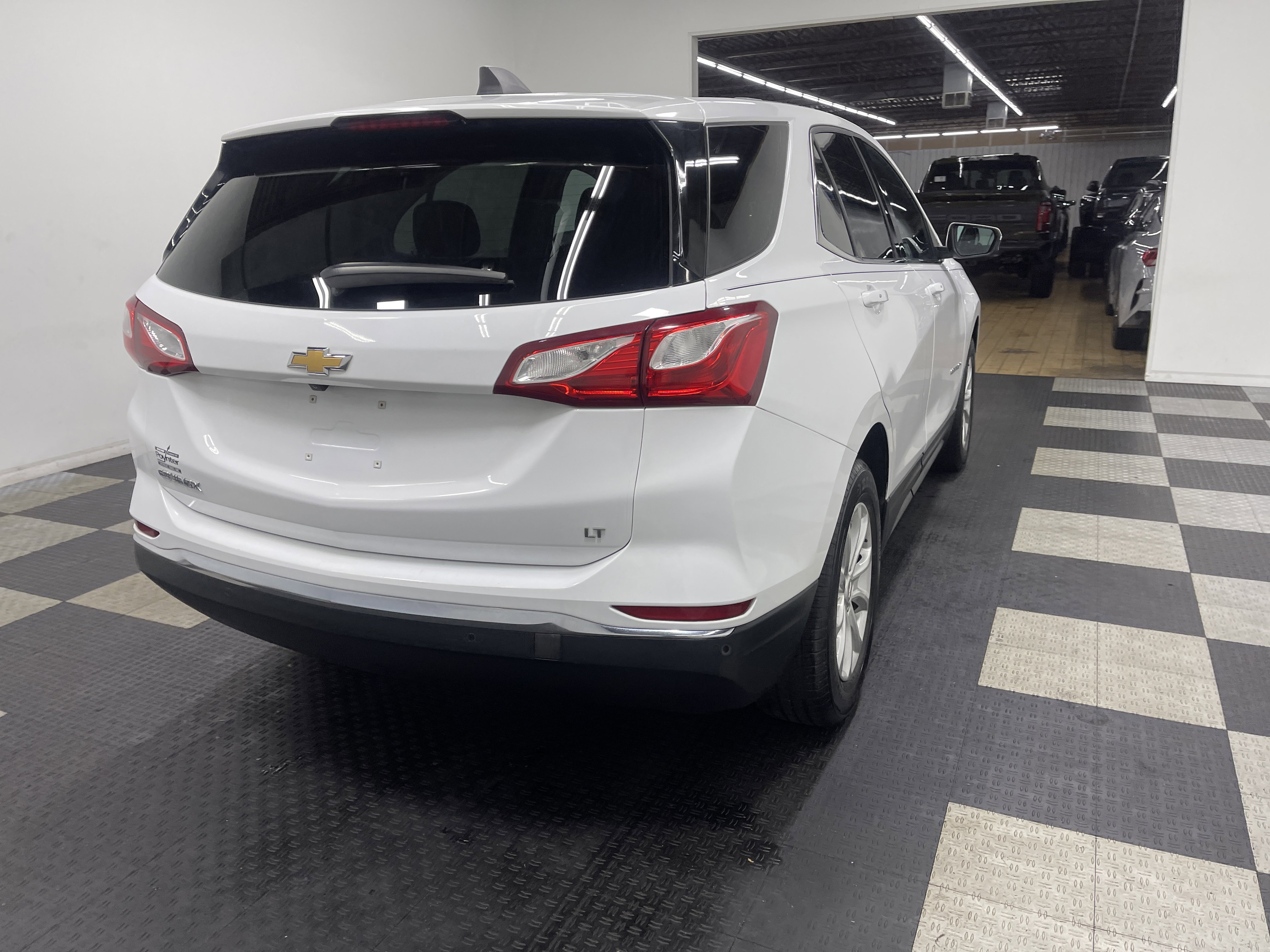 Used 2019 Chevrolet Equinox LT FWD image 5