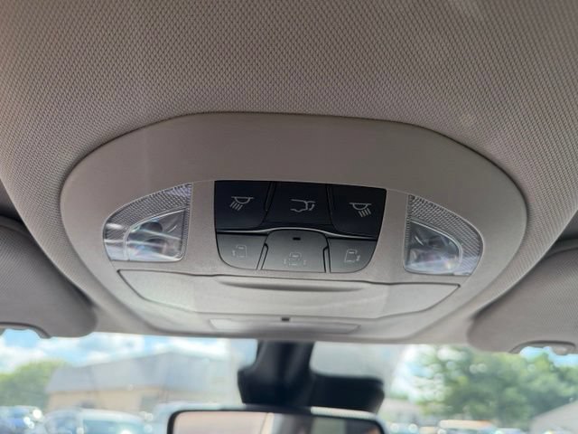 Used 2024 Chrysler Pacifica Touring-L FWD image 26