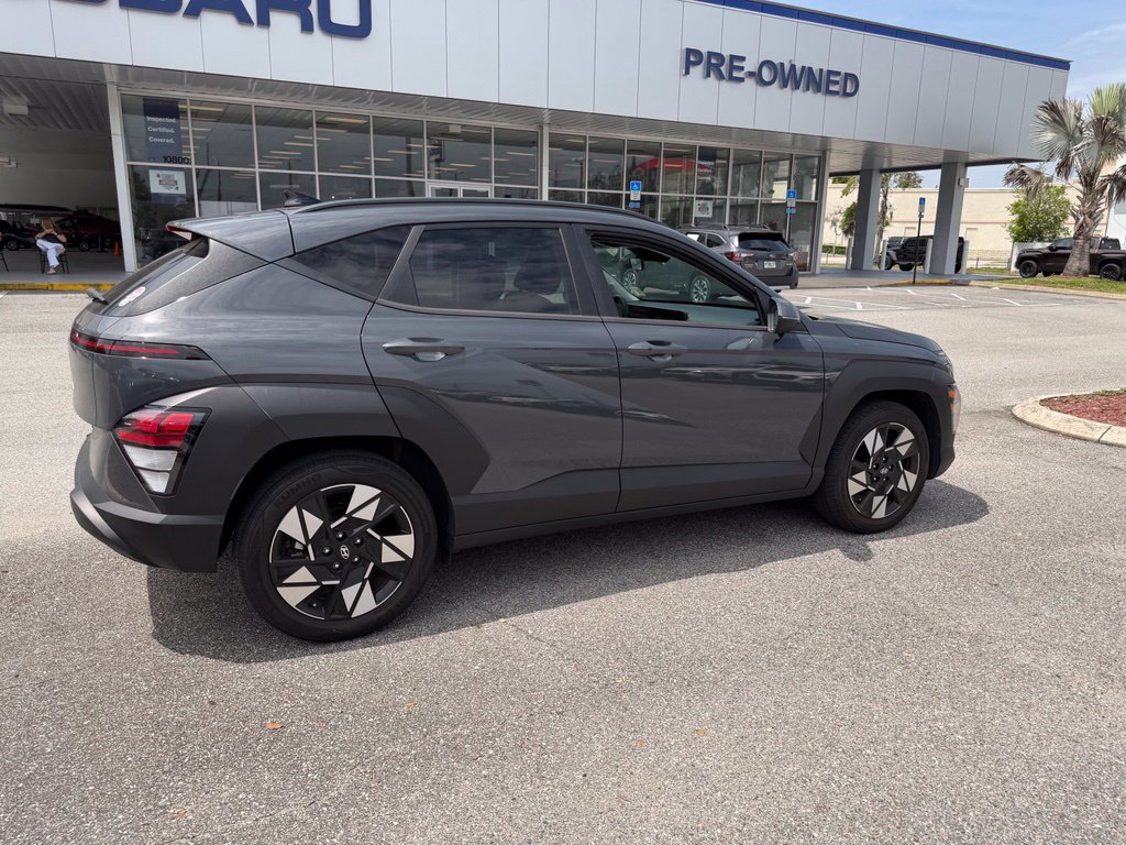 Used 2024 Hyundai Kona SEL FWD image 3