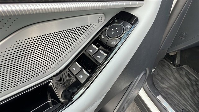 Used 2025 Ford Explorer Platinum w/ Ultimate Package image 21