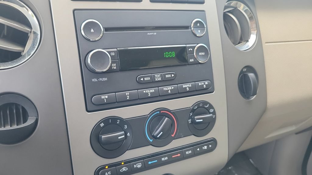 Used 2013 Ford Expedition XLT RWD image 14