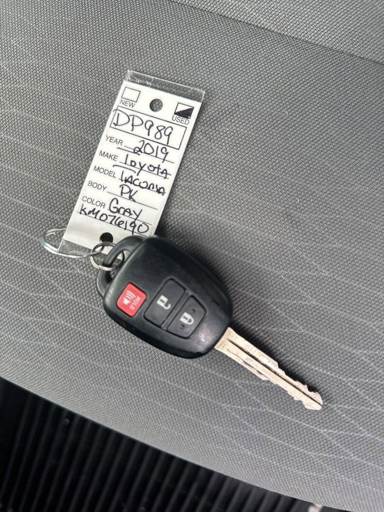 Used 2019 Toyota Tacoma SR5 AWD/4WD image 34
