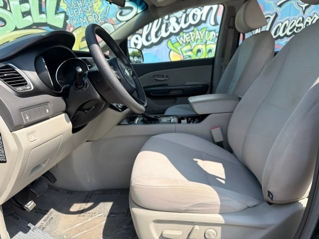 Used 2018 Kia Sedona LX FWD image 14
