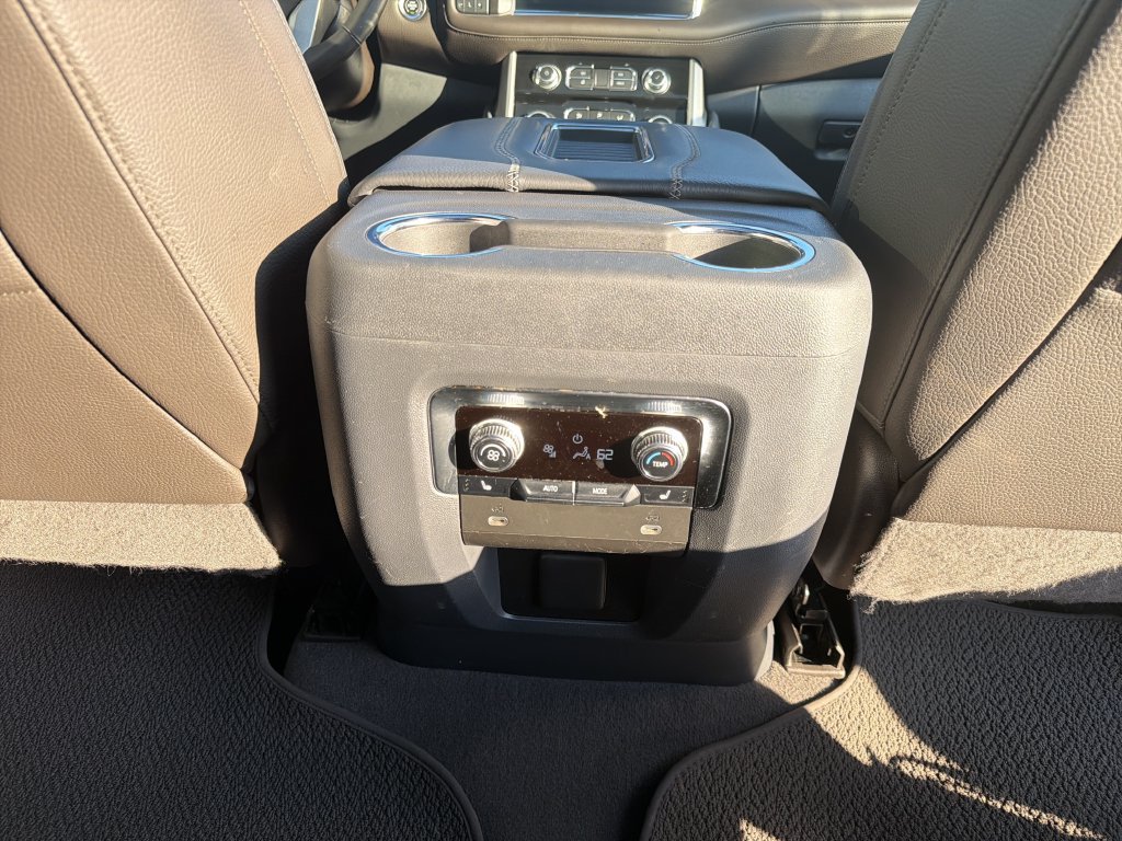 Used 2023 GMC Yukon Denali RWD image 21