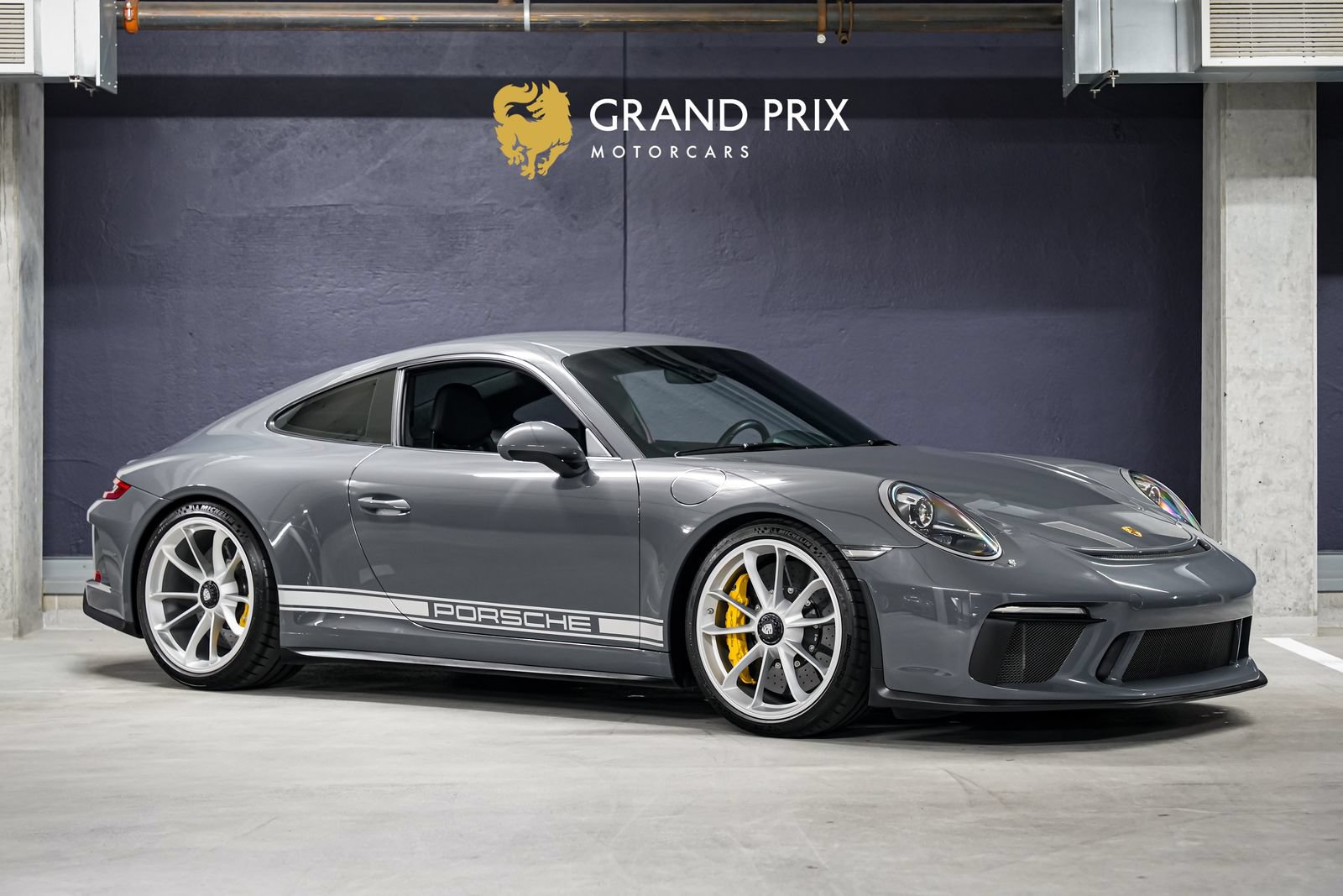Used 2018 Porsche 911 GT3 RWD image 1