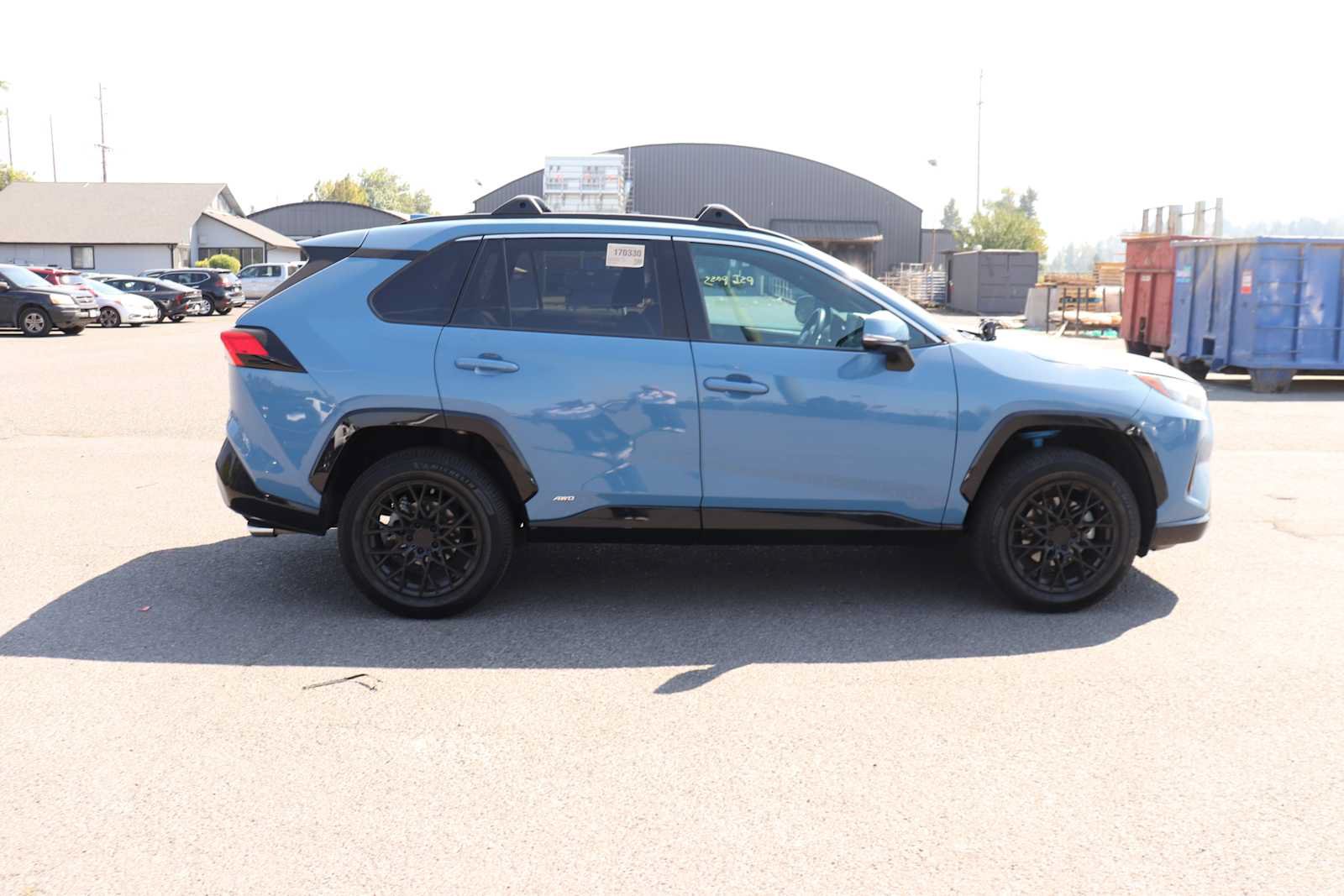 Used 2022 Toyota RAV4 SE w/ Convenience Package AWD/4WD image 4