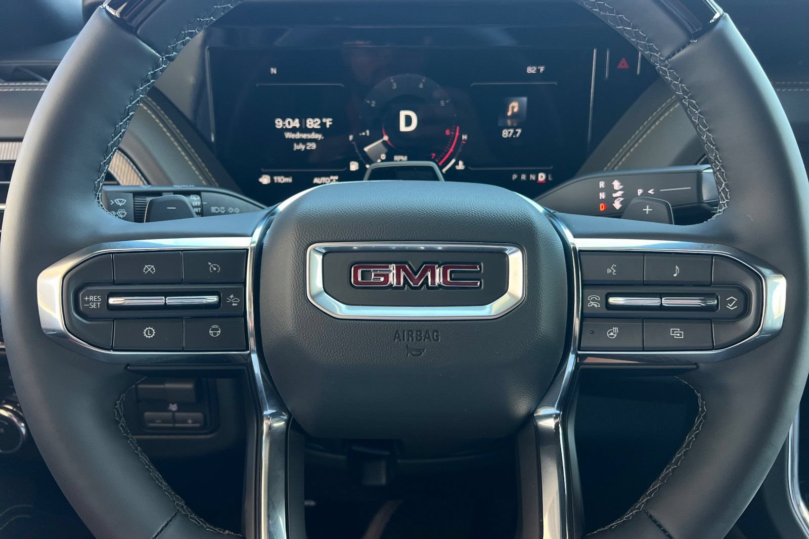 New 2026 GMC Yukon XL Elevation AWD/4WD image 27