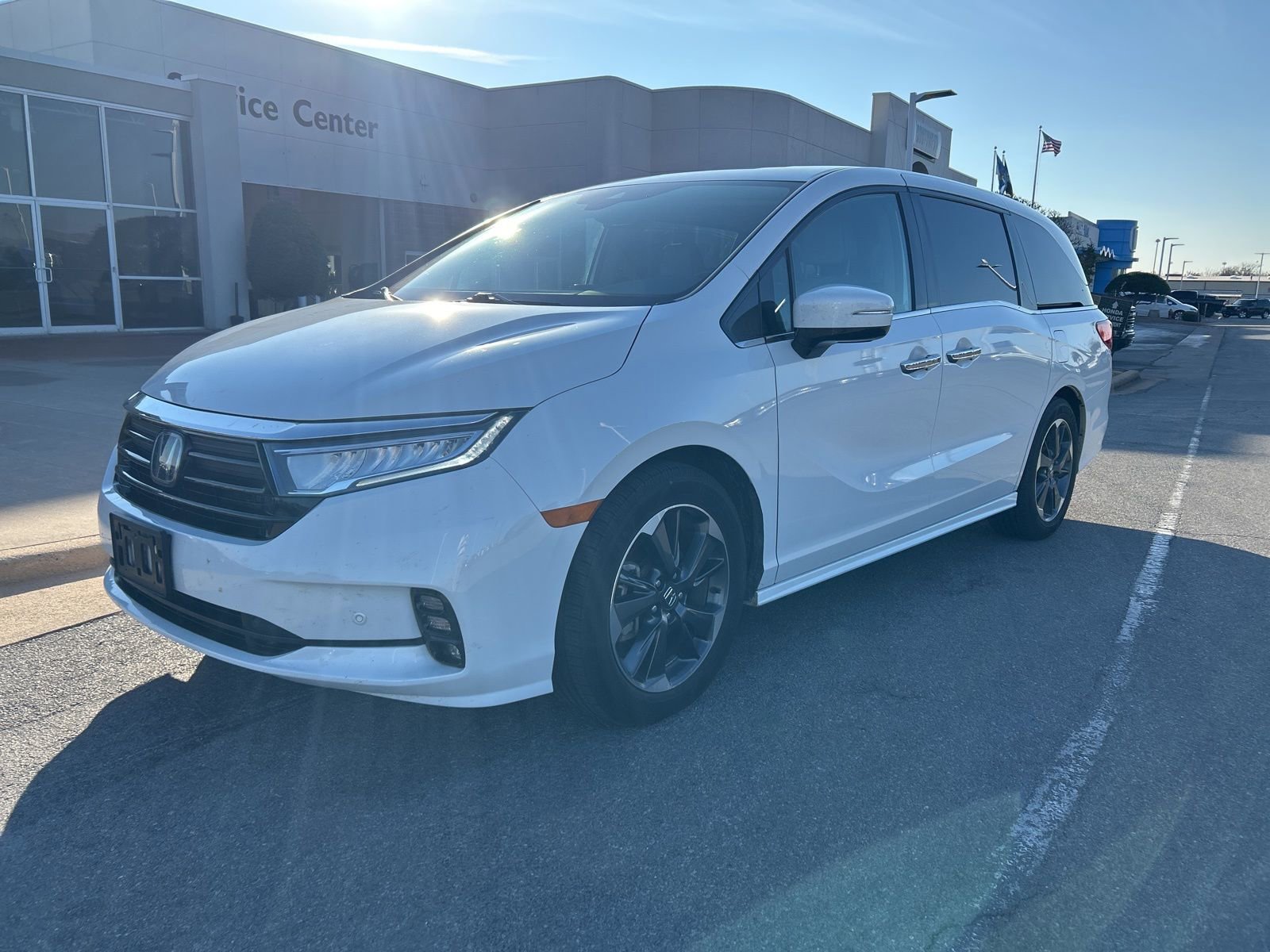Used 2023 Honda Odyssey Elite image 1