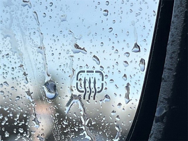 Used 2023 Jeep Grand Cherokee Laredo image 35