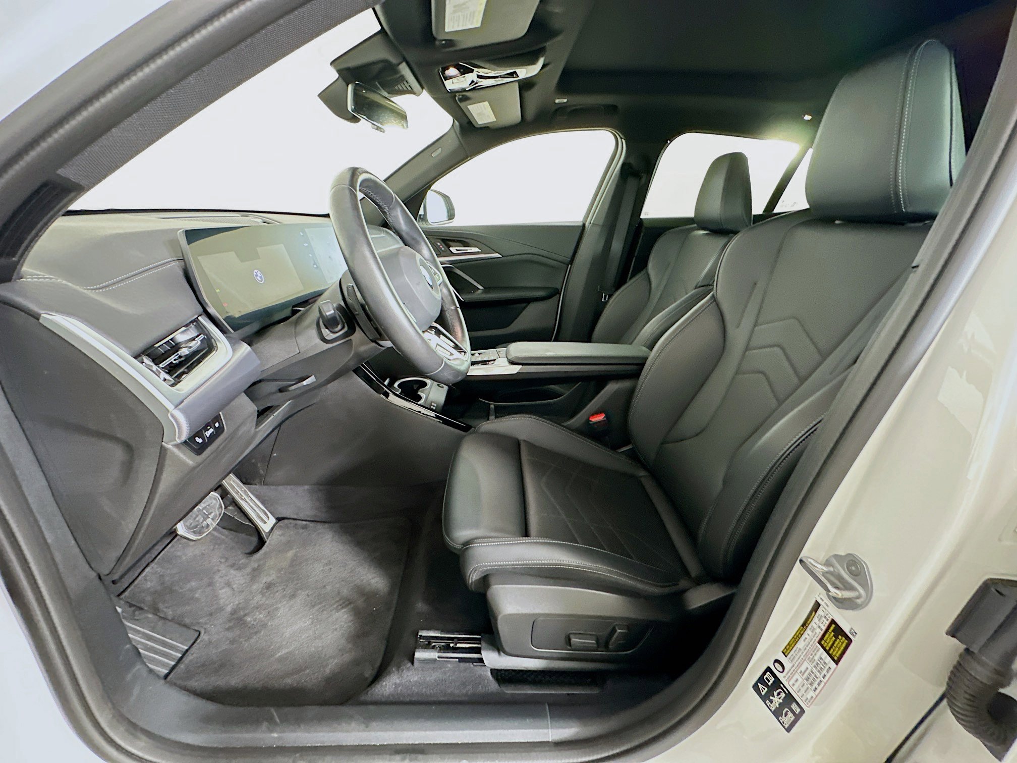 Used 2025 BMW X2 xDrive28i image 13