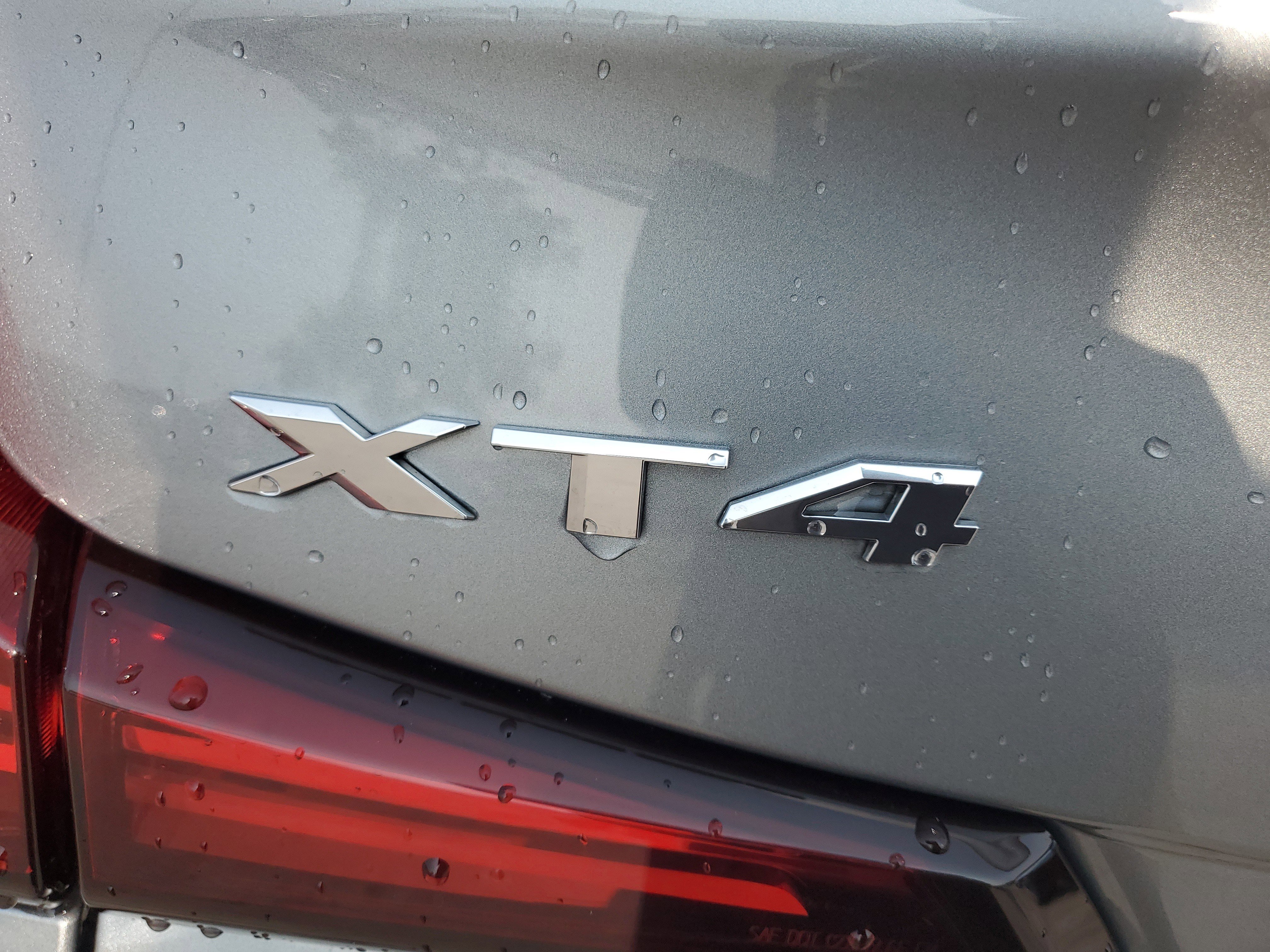 Used 2024 Cadillac XT4 Premium Luxury image 18