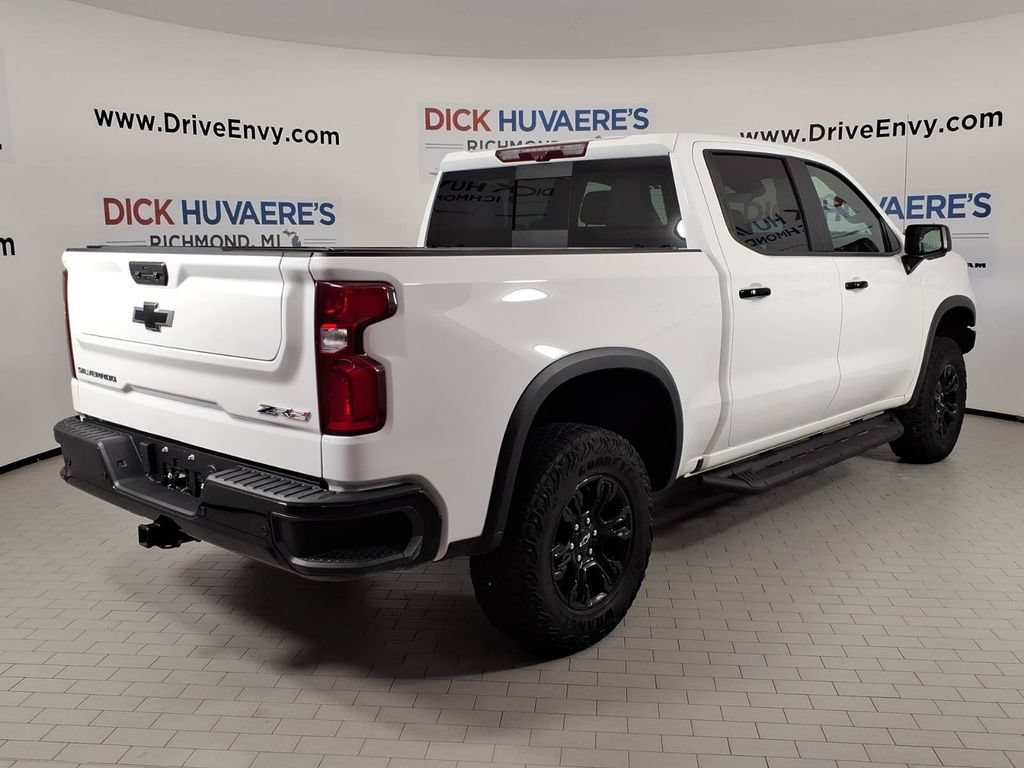 Used 2024 Chevrolet Silverado 1500 ZR2 w/ Technology Package AWD/4WD image 4