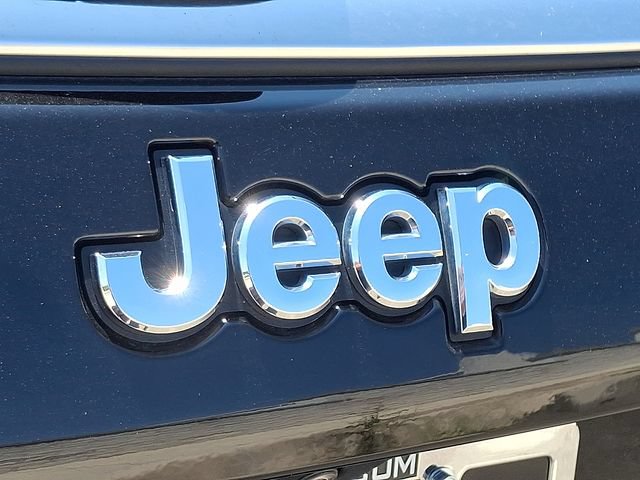 Used 2024 Jeep Compass Latitude AWD/4WD image 28