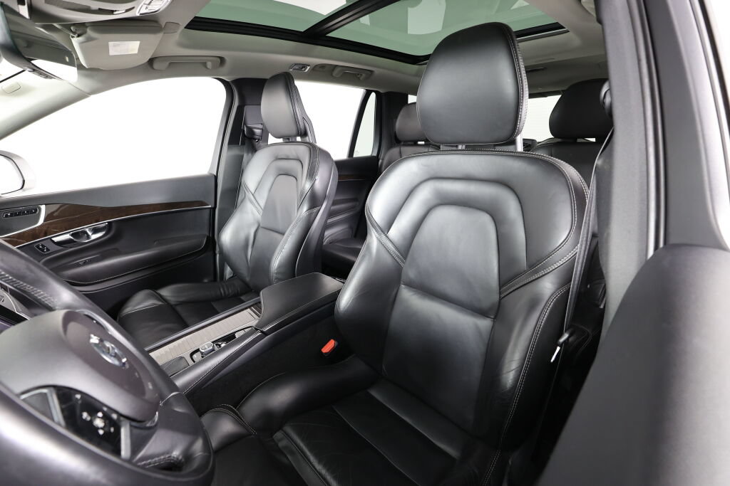 Used 2016 Volvo XC90 T6 Momentum w/ Momentum Plus Package AWD/4WD image 37