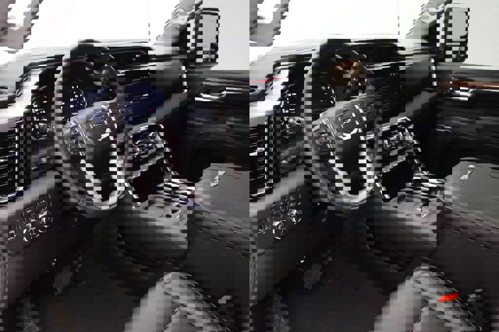 Used 2024 GMC Sierra 2500 Denali w/ Denali Reserve Package image 20