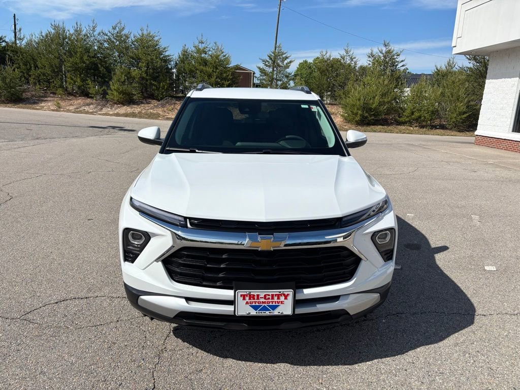 Used 2025 Chevrolet TrailBlazer LT AWD/4WD image 5