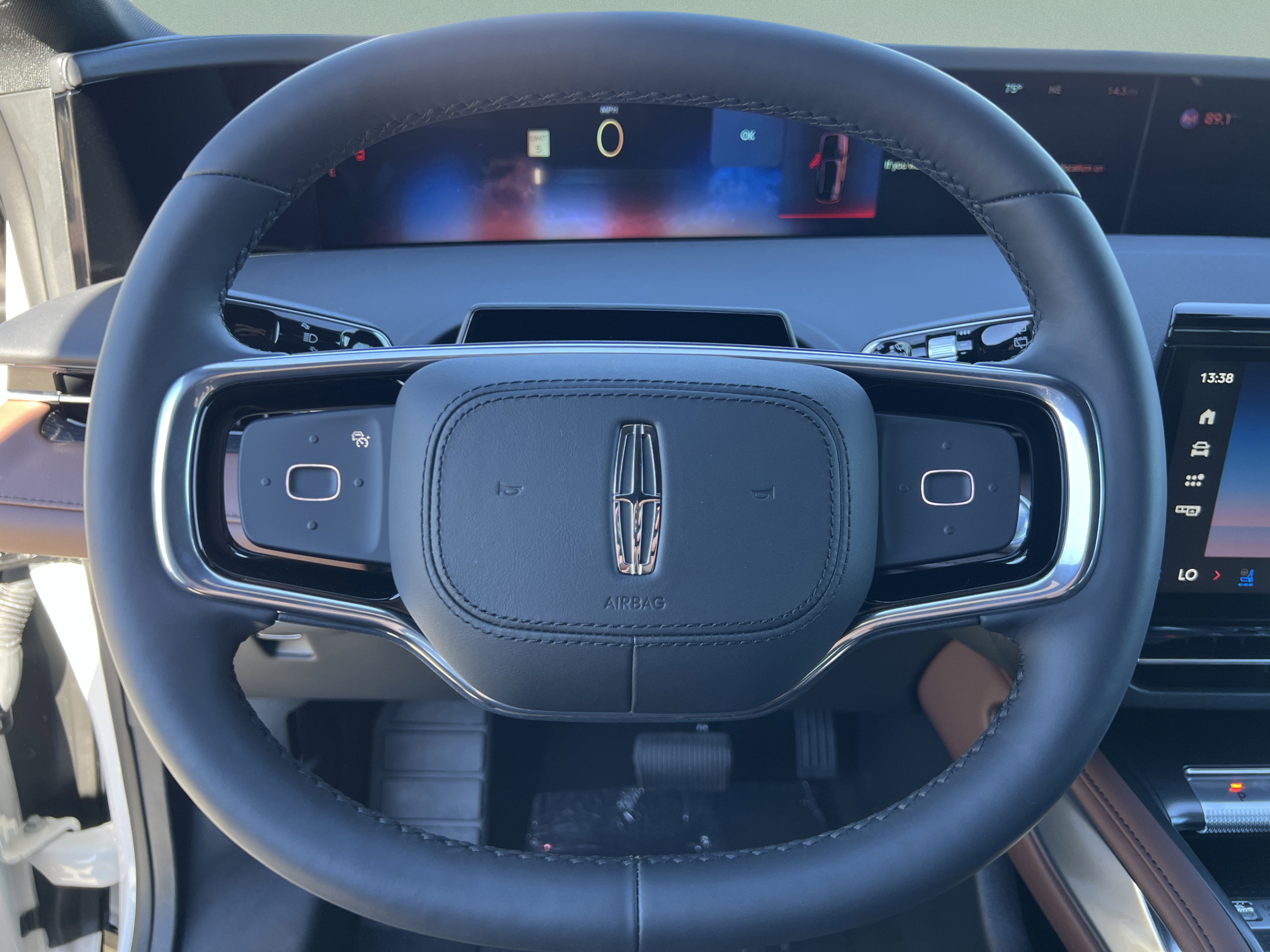 New 2026 Lincoln Nautilus Reserve w/ Jet Appearance Package AWD/4WD image 15