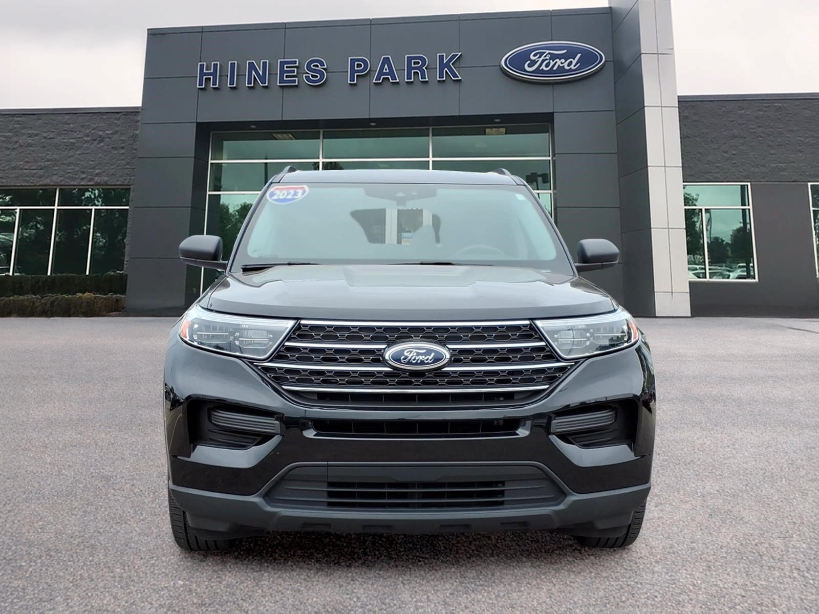 Certified 2023 Ford Explorer XLT AWD/4WD image 2
