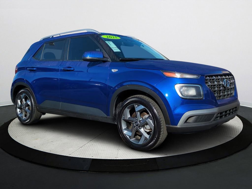 Certified 2025 Hyundai Venue SEL image 2