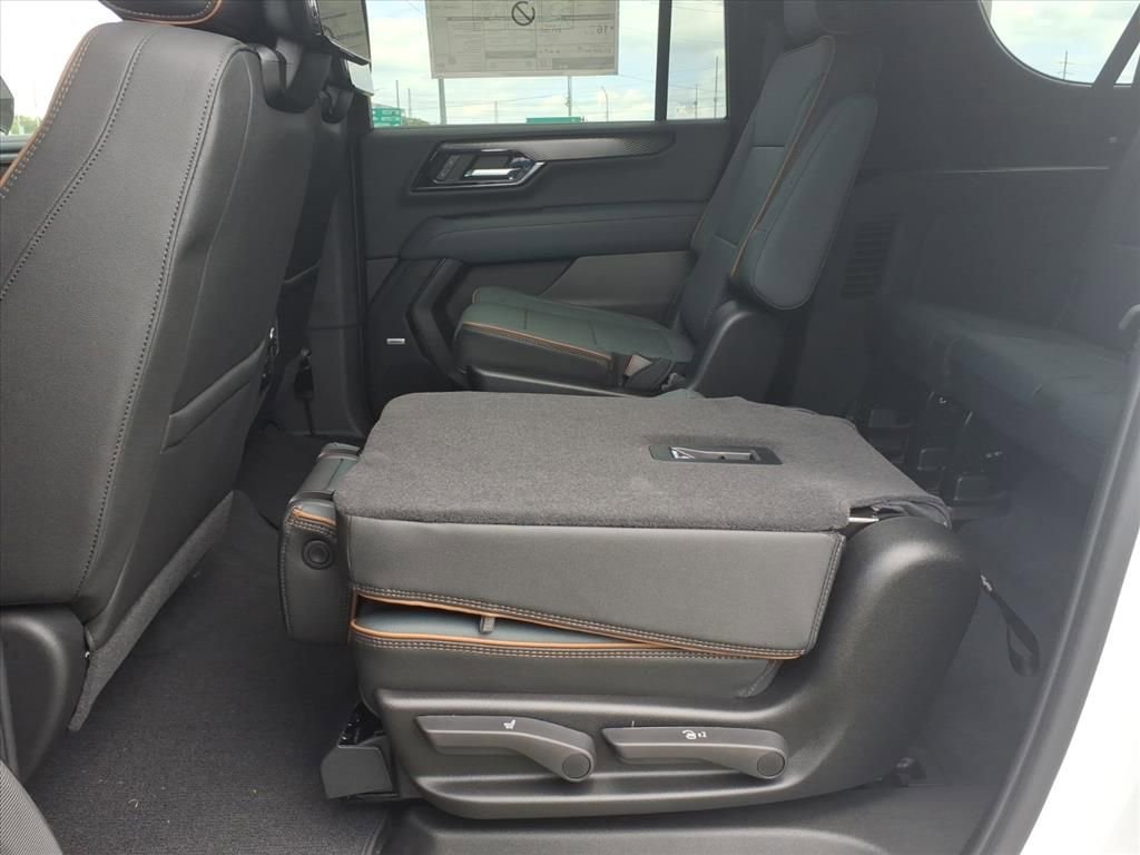 New 2026 GMC Yukon XL AT4 AWD/4WD image 15