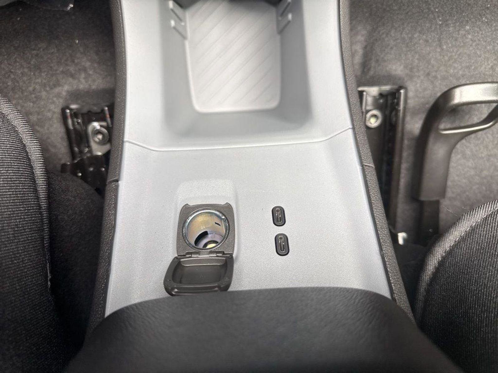 New 2027 Chevrolet Bolt LT w/ Comfort Package FWD image 30