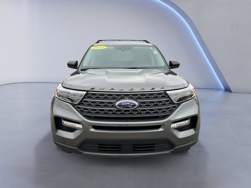 Used 2023 Ford Explorer XLT w/ Equipment Group 202A image 2