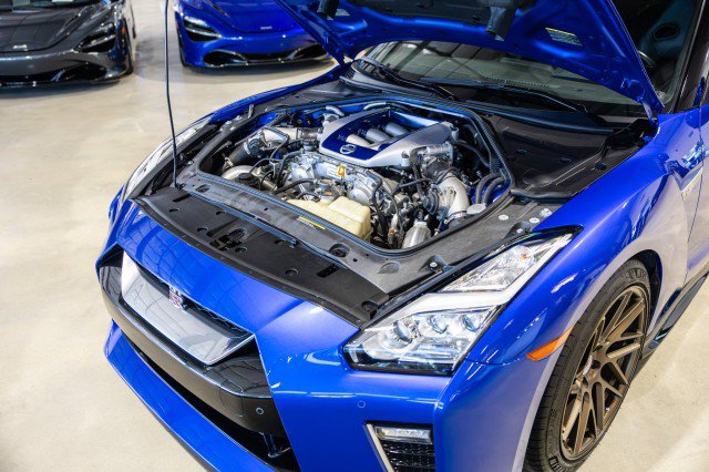 Used 2021 Nissan GT-R Premium AWD/4WD image 30