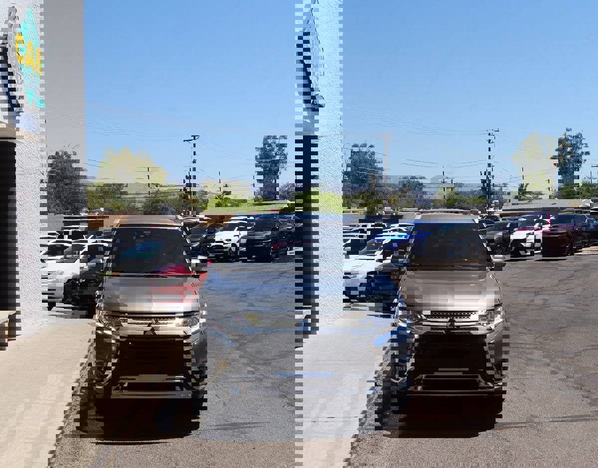 Used 2022 Mitsubishi Outlander SEL image 16