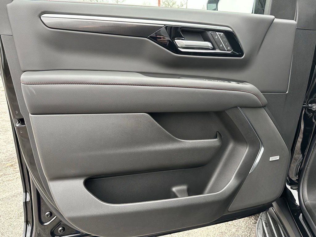 New 2026 Chevrolet Suburban RST w/ RST Capability Package image 25