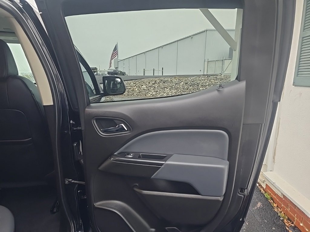 Used 2019 Chevrolet Colorado Z71 w/ Z71 Midnight Edition image 20