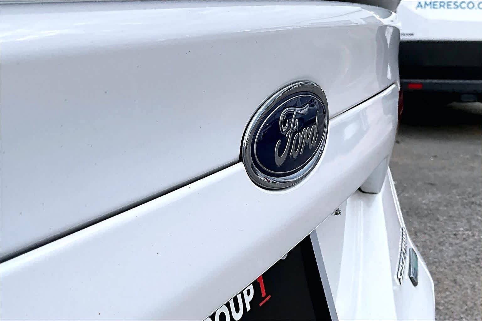 Used 2016 Ford Fusion Titanium FWD image 30