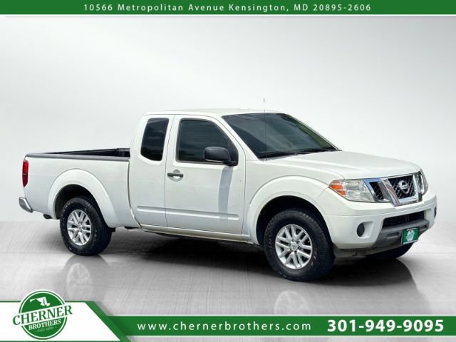 Used 2015 Nissan Frontier SV image 1
