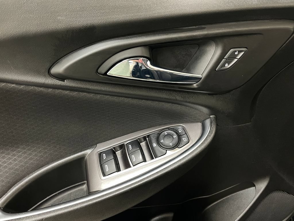 Certified 2021 Chevrolet Malibu LT FWD image 24