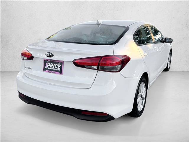 Used 2017 Kia Forte LX w/ LX Popular Package image 5