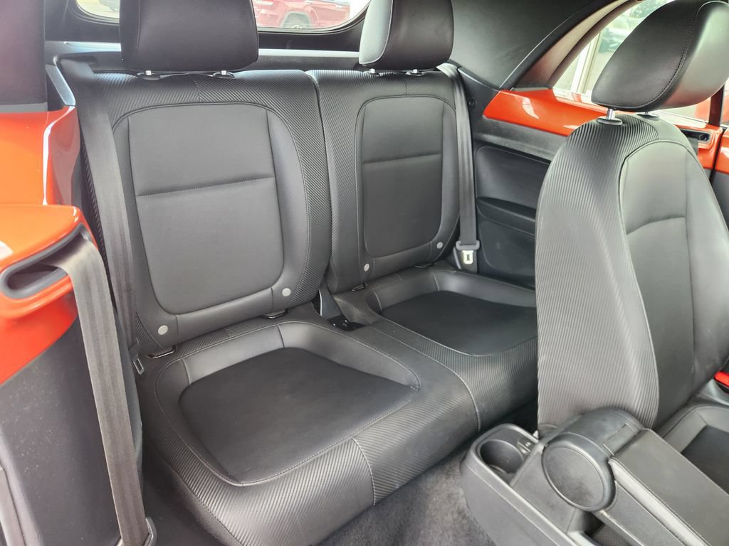 Used 2019 Volkswagen Beetle 2.0T SE FWD image 12
