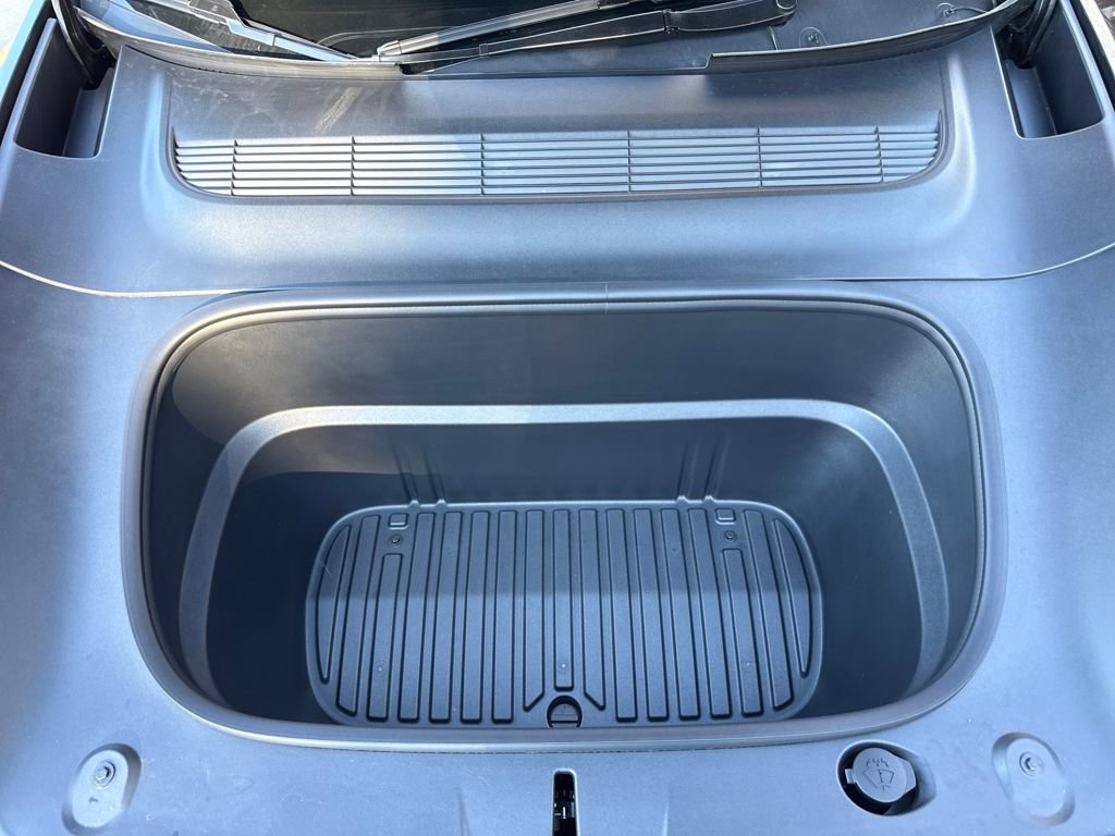 Used 2026 Tesla Model Y Long Range image 28