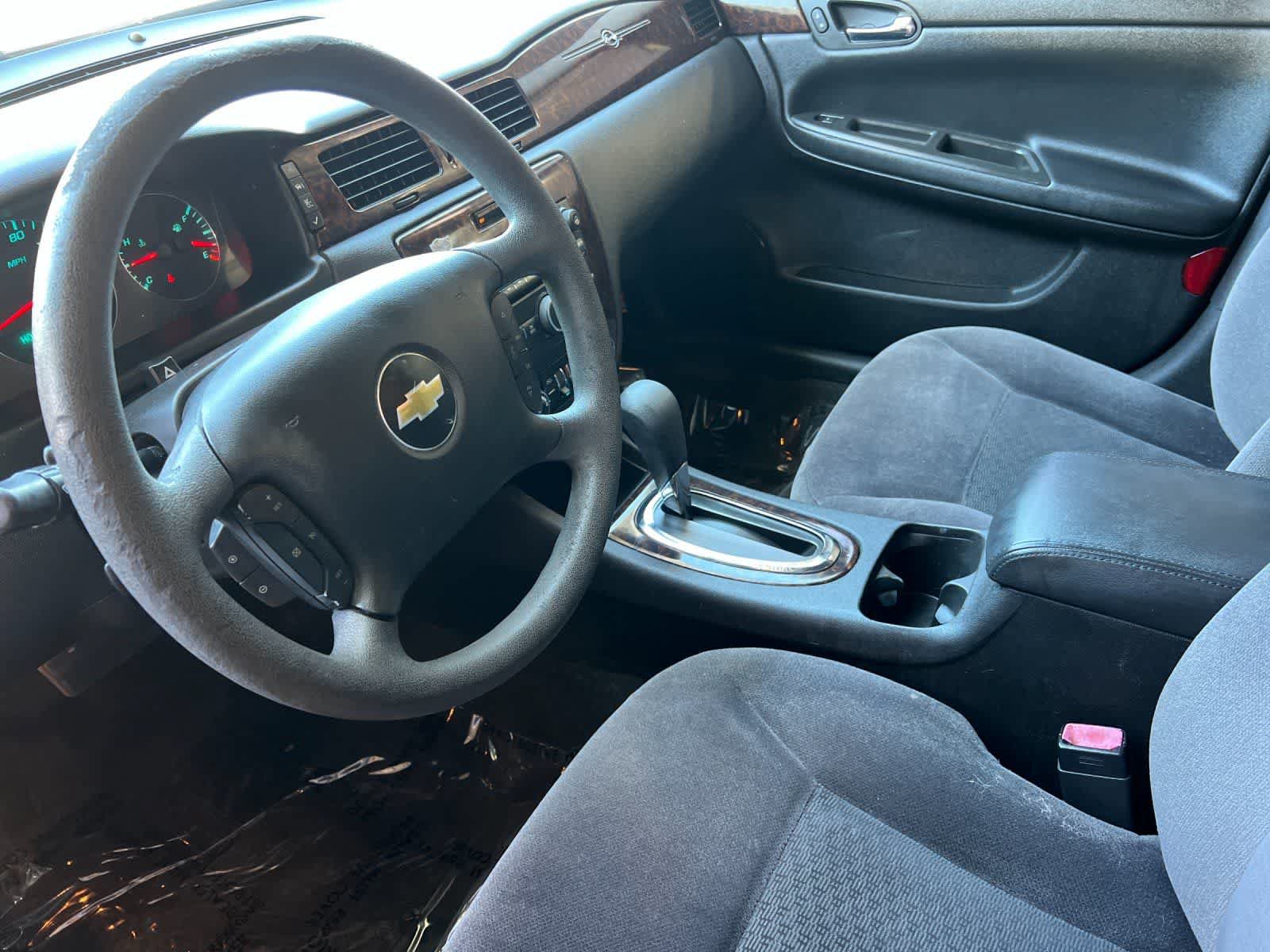 Used 2016 Chevrolet Impala LT FWD image 12