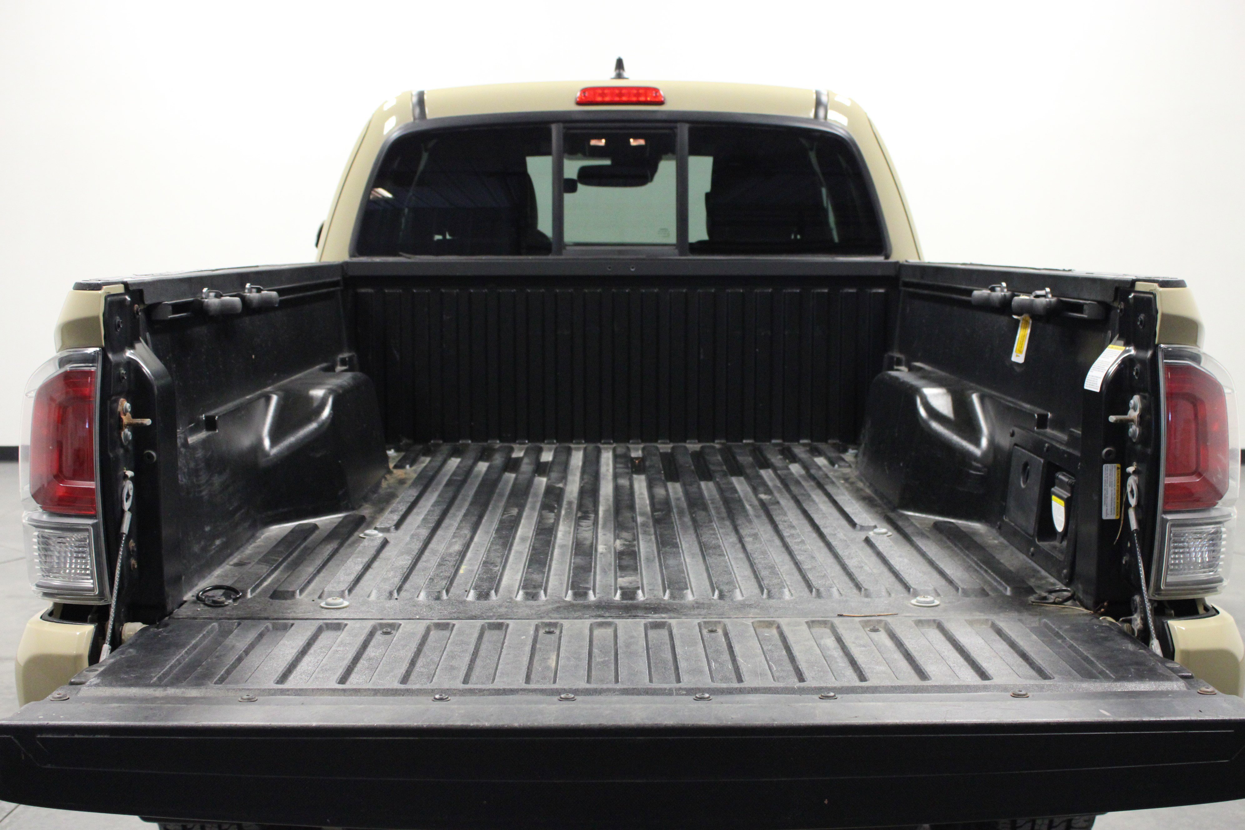Used 2020 Toyota Tacoma TRD Off-Road image 14